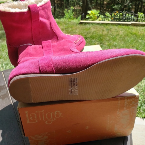 Boots - Picture 3 of 3